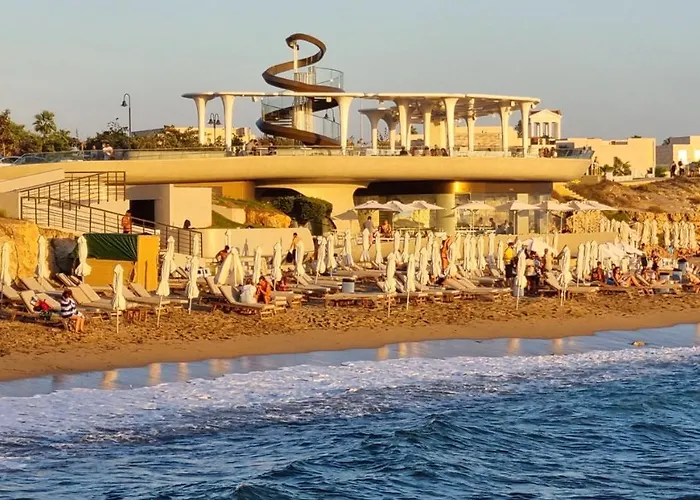 Buenaventura Cosy Kato *